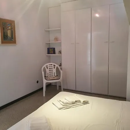 Sestri Executive 2 Bedrooms *