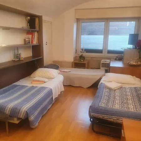 Sestri Executive 2 Bedrooms *